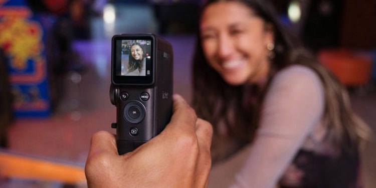 instax mini Evo Cinema: Fujifilm enthüllt Hybrid-Kamera für Fotos und Videos 1 instax mini Evo Cinema