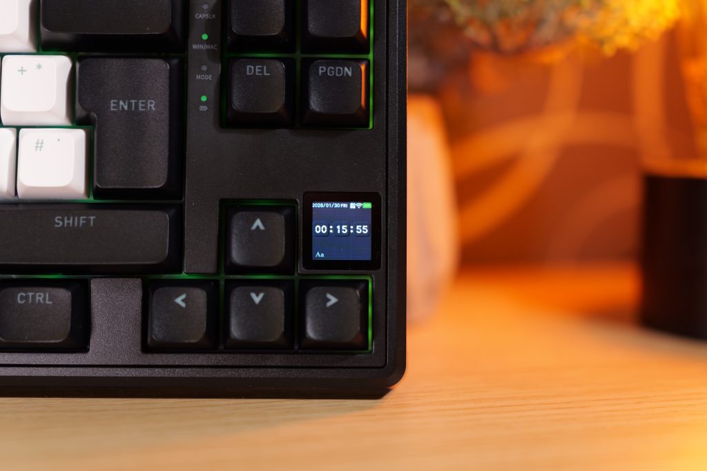 HATOR Skyfall 80 MAG ULTIMA 8K Test: Hall-Effekt-Tastatur zum verboten günstigen Preis 9 HATOR Skyfall 80 MAG ULTIMA 8K TFT-Display