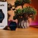 Amazfit Active Max Test: Die beste günstige Fitness-Smartwatch 2026? 9 Amazfit Active Max Test: Review der Fitness-Smartwatch zeigt die Uhr samt Verpackung in einem kontrastreichen Bild.