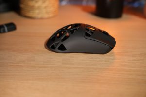 Epomaker CarbonX Test: Symmetrische Wireless-Gaming-Maus mit 8.000 Hz 3 Epomaker CarbonX
