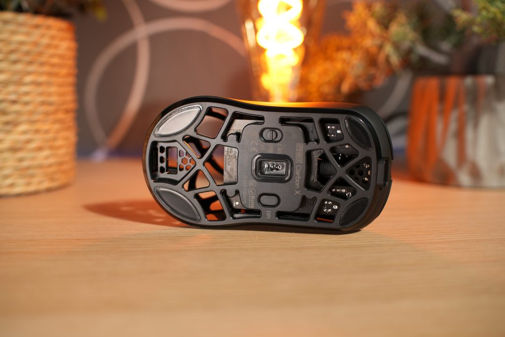 Epomaker CarbonX Test: Symmetrische Wireless-Gaming-Maus mit 8.000 Hz 5 Epomaker CarbonX