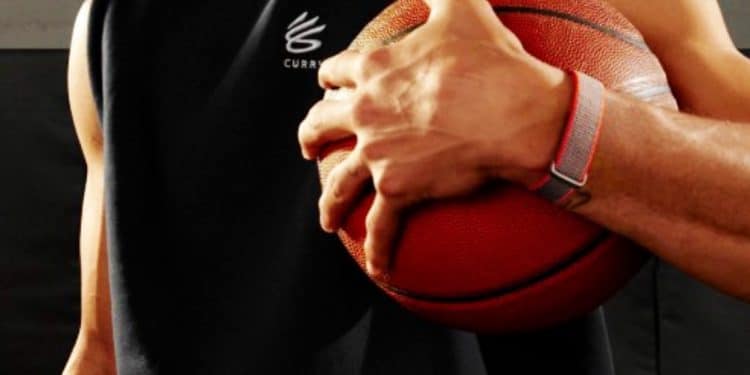 Google Fitbit Loop Leak: Auffälliges Fitness-Armband ohne Display sorgt für Gesprächsstoff 1 Google Fitbit Loop